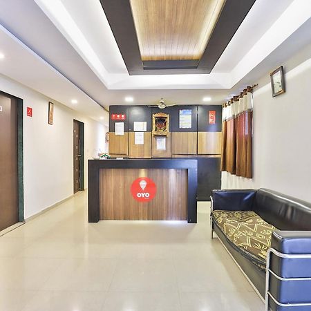OYO 6752 Hotel Apollo Ahmedabad Esterno foto